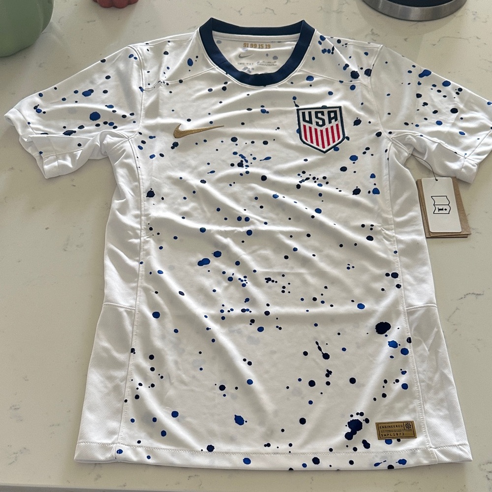 Nike Men’s Dri-Fit XS USA Soccer Jersey - White with Blue and Gold NWT